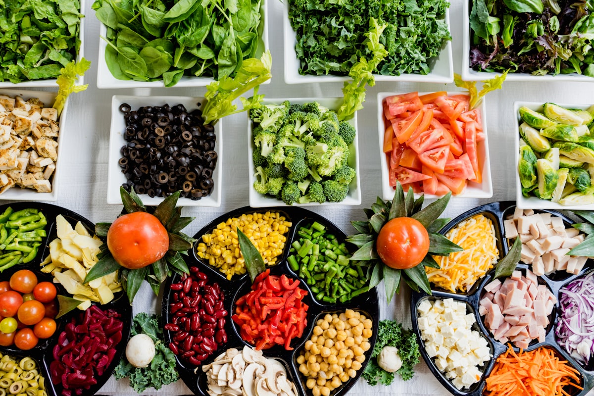 Registered nutritionist providing consultation
